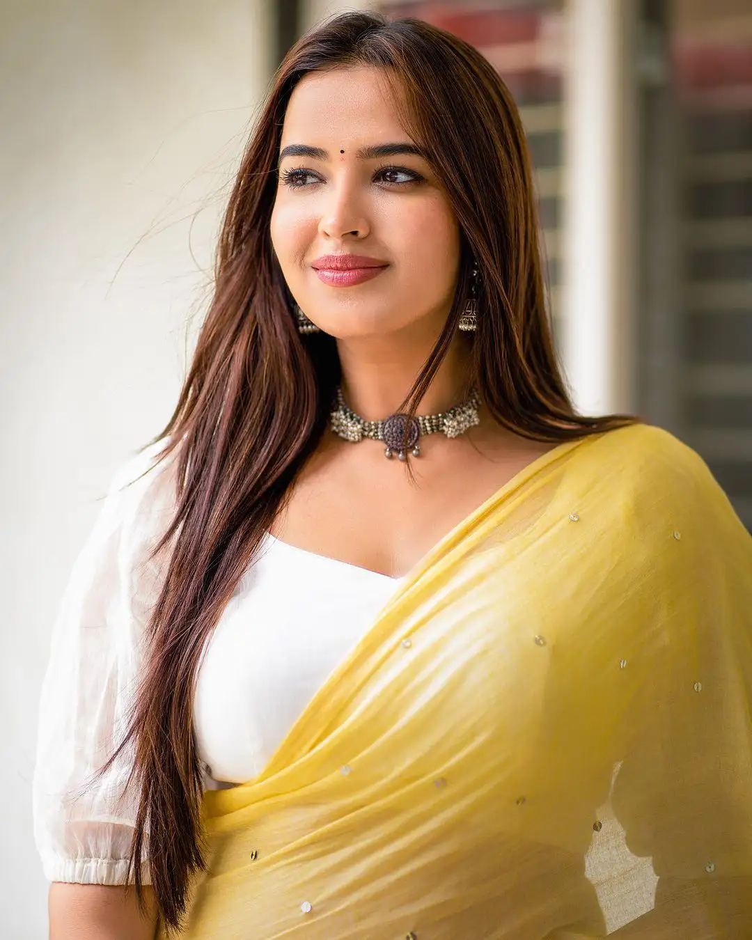 Pujita Ponnada Cute looks in Saree