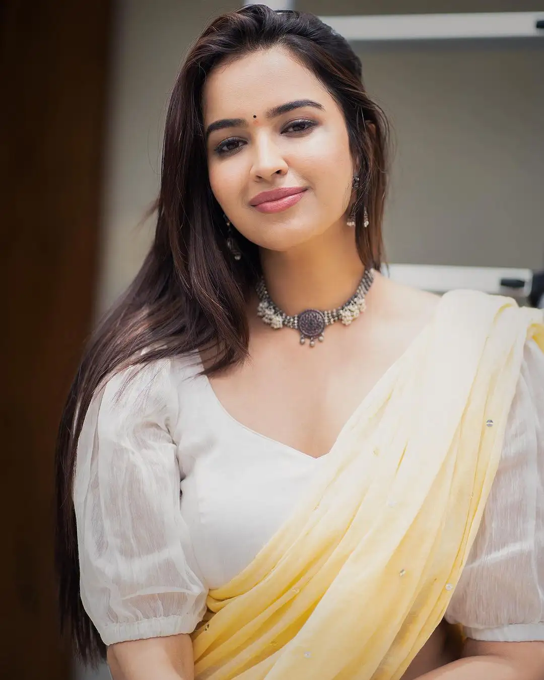 Pujita Ponnada Cute looks in Saree