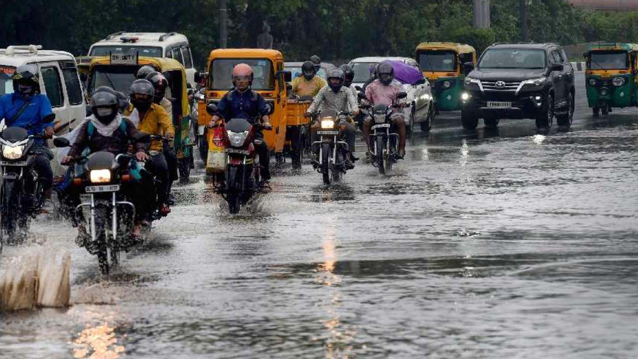 Telangana Rain Alert: తెలంగాణలో మూడు రోజులు వర్షాలు.. పలు జిల్లాల్లో ఎల్లో అలర్ట్ జారీ
