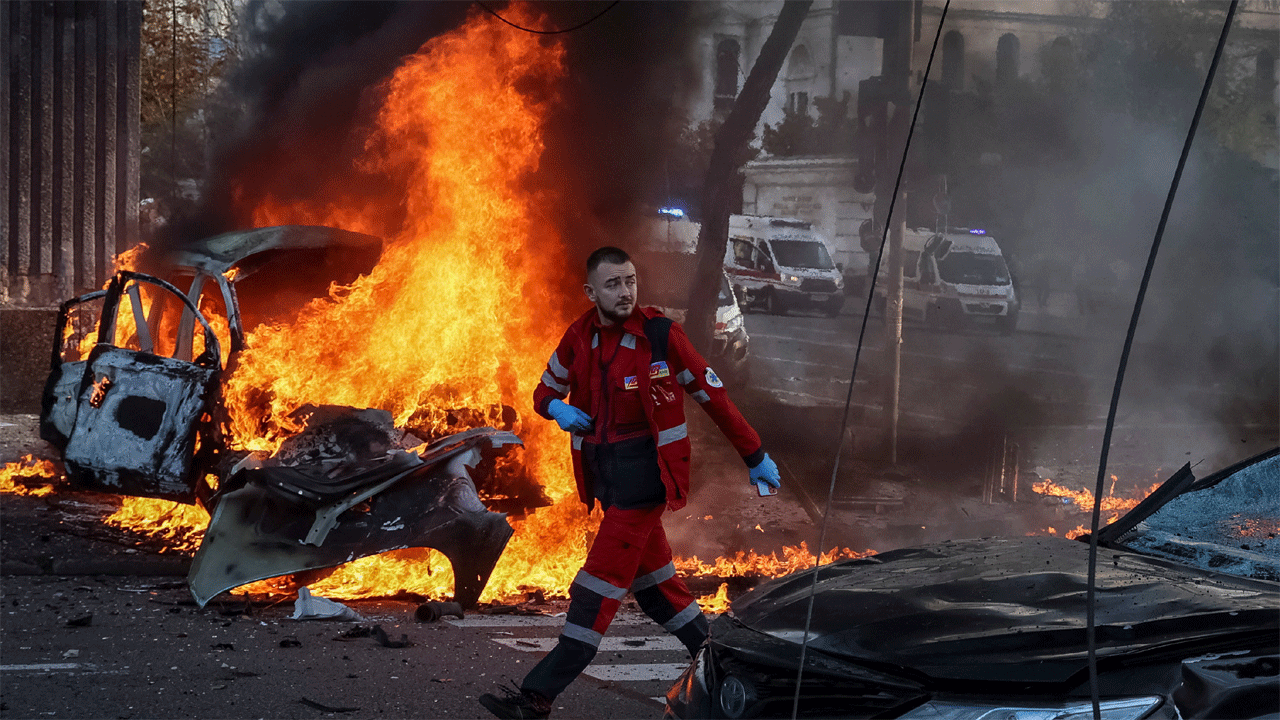 Russia Launches Air Attack : ఉక్రెయిన్‌లోని కీవ్‌పై రష్యా వైమానిక దాడి