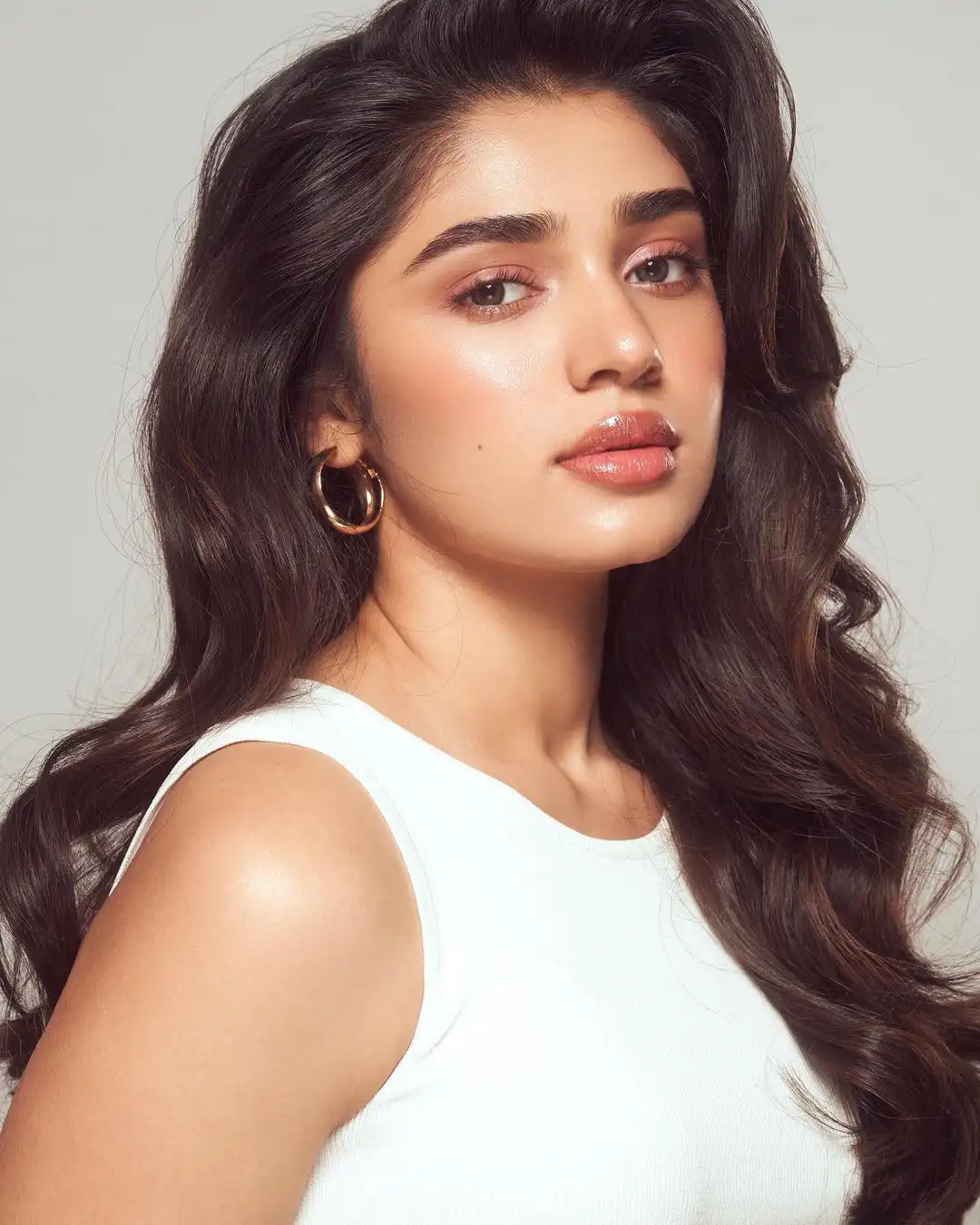 Tollywood Actress Krithi Shetty share close photos gone viral