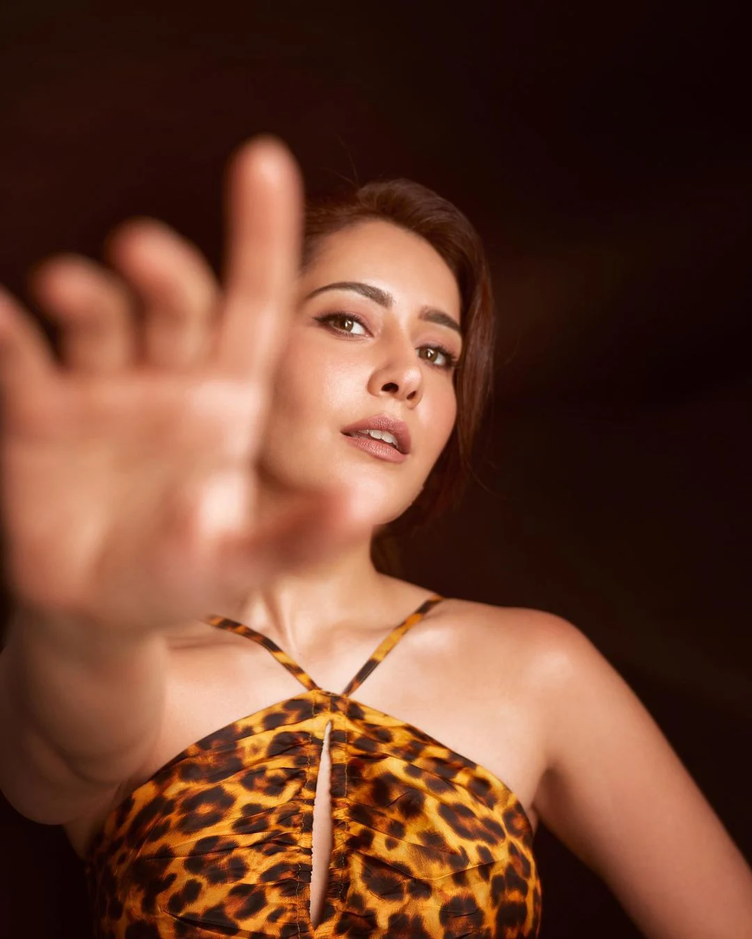 Tollywood actress Raashi Khanna latest photos gone viral