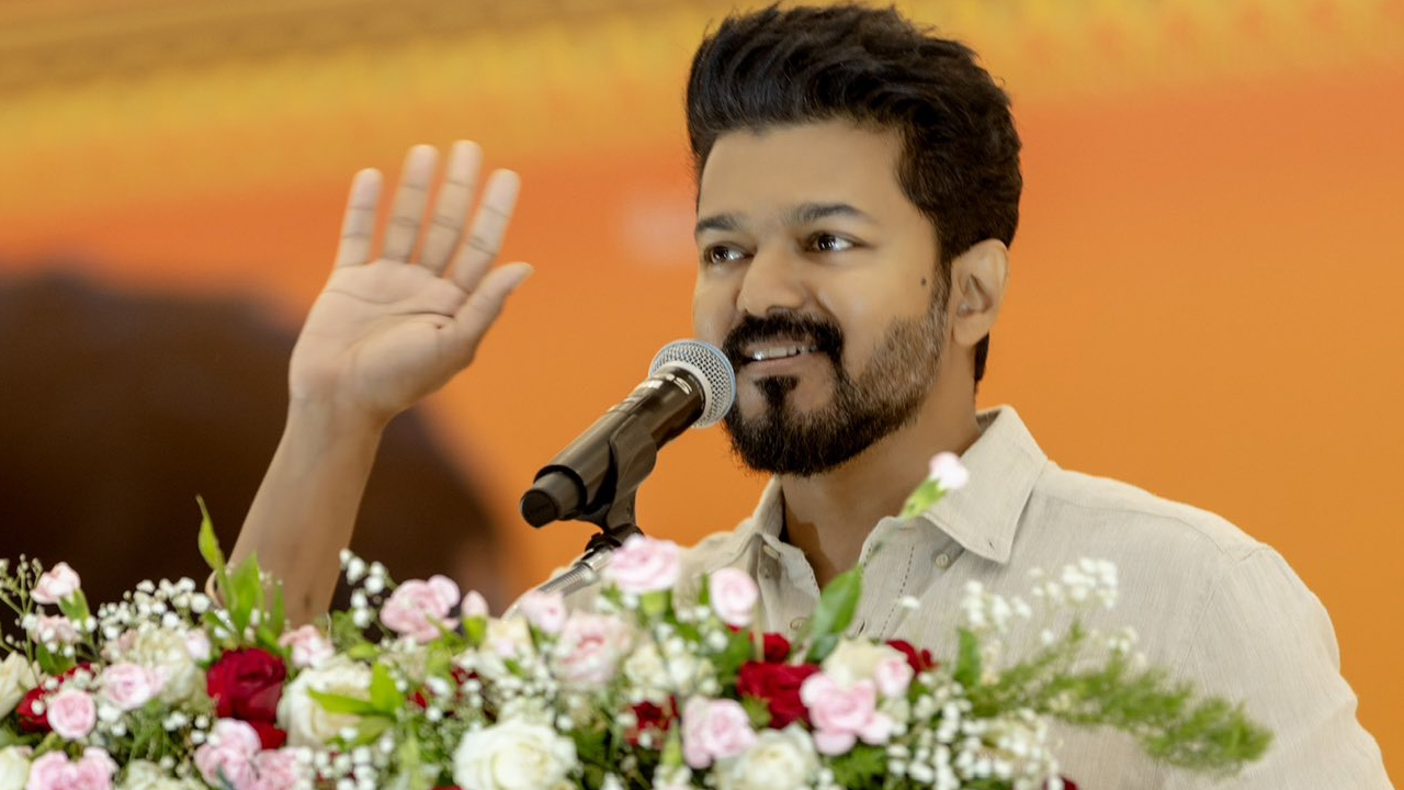 Vijay : పాదయాత్ర మొదలుపెట్టబోతున్న విజయ్.. తమిళనాట వైరల్ అవుతున్న న్యూస్..!