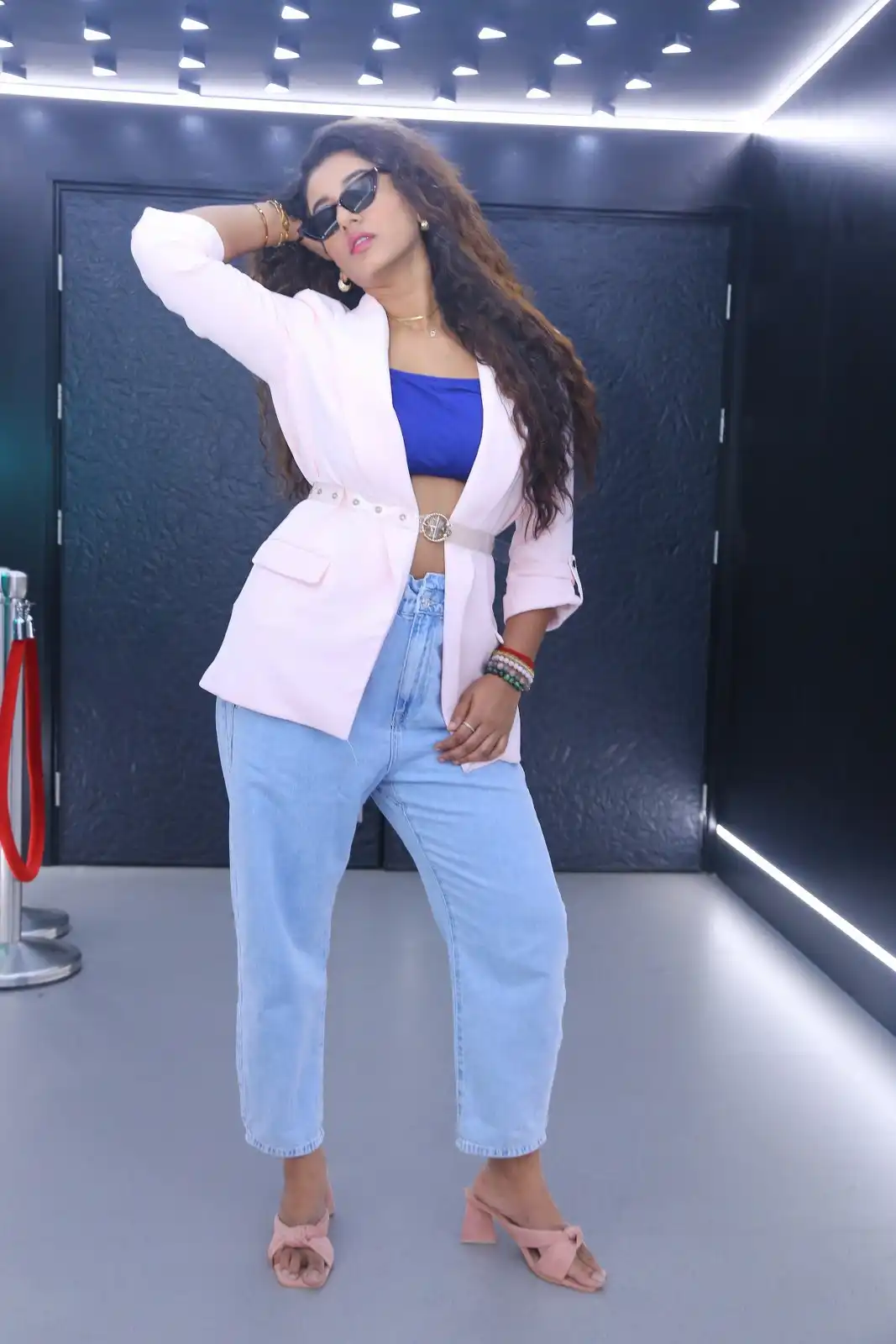 Vishnupriyaa Bhimeneni Stylish Poses in Daya Series Trailer Launch Event