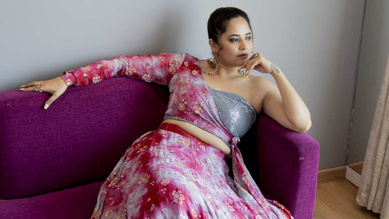 Anasuya : అసలు అన్ని వదిలేస్తాను అని మళ్ళీ ట్వీట్ చేసిన అనసూయ.. నా పేరు లేకుండా ఏం జరగదా అంటూ ట్వీట్..