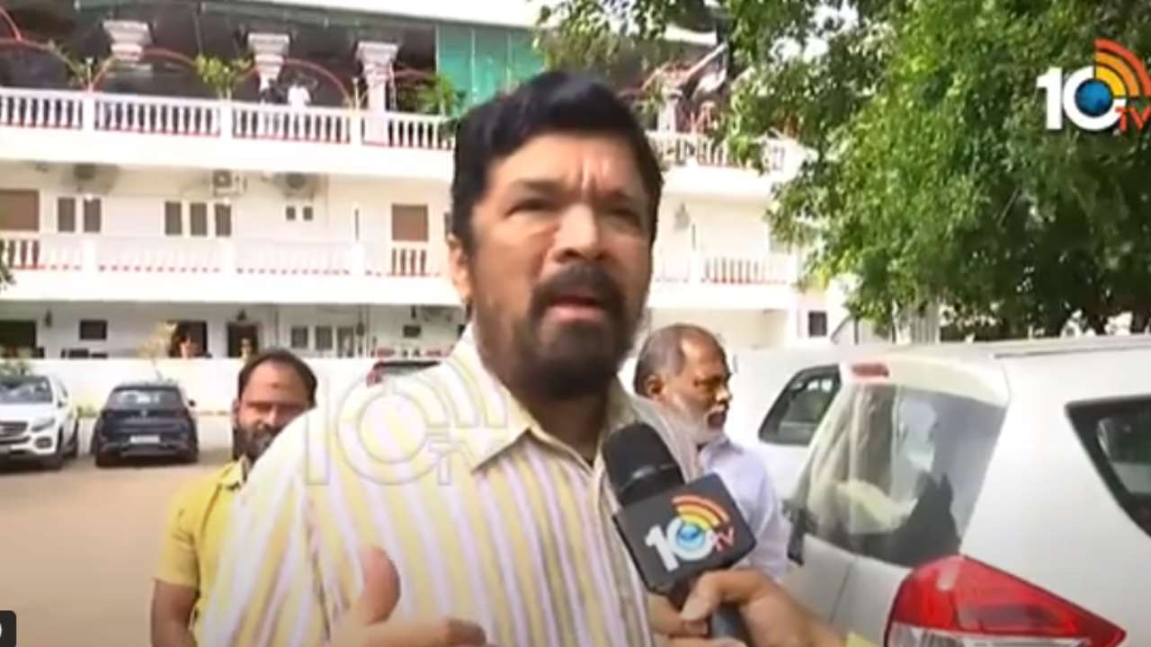 Posani Krishna Murali : తమిళ్ వాళ్ళని పొగుడుతూనే.. తమిళ ఇండస్ట్రీ నిర్ణయాలపై.. రోజా భర్తపై పోసాని కామెంట్స్..