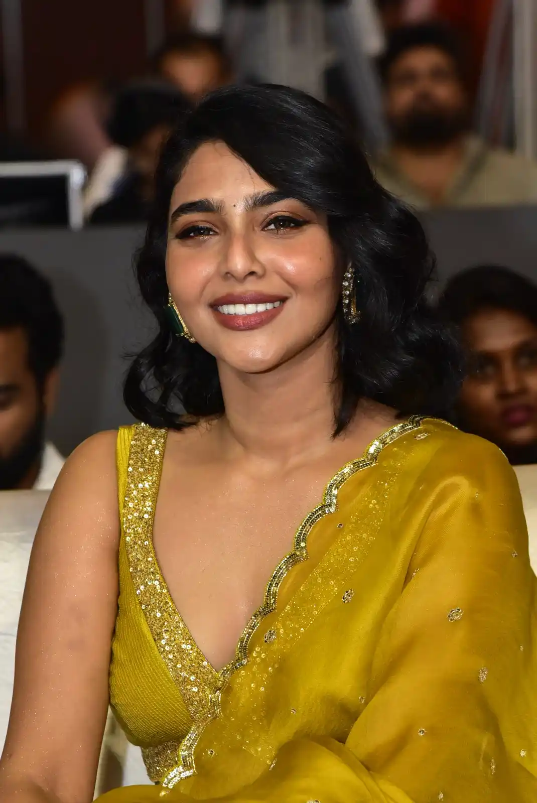 Aishwarya Lekshmi shines in King of Kotha Pre Release Event