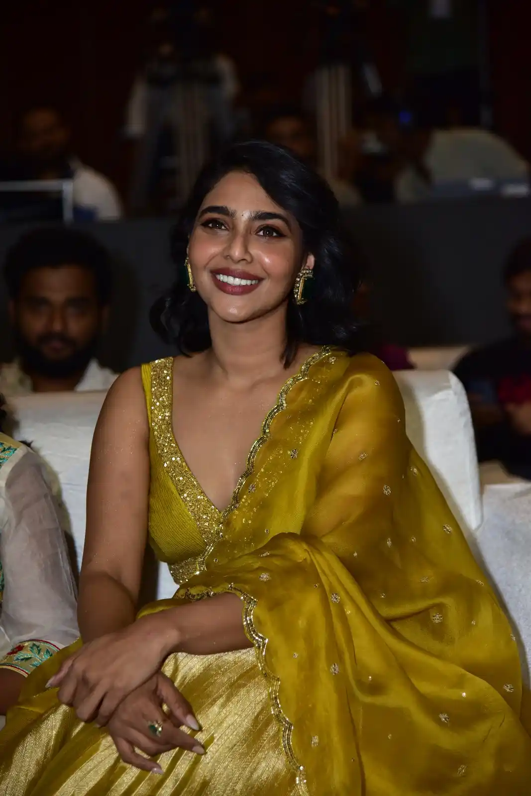 Aishwarya Lekshmi shines in King of Kotha Pre Release Event
