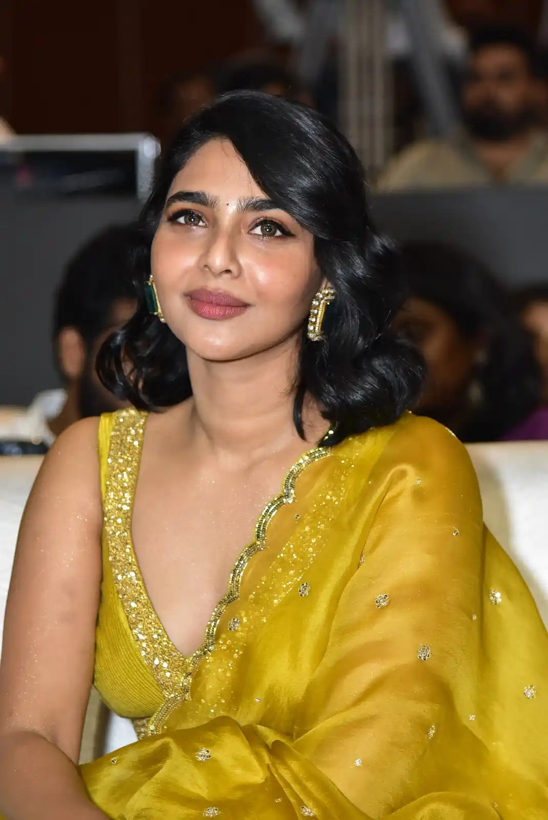 Aishwarya Lekshmi shines in King of Kotha Pre Release Event