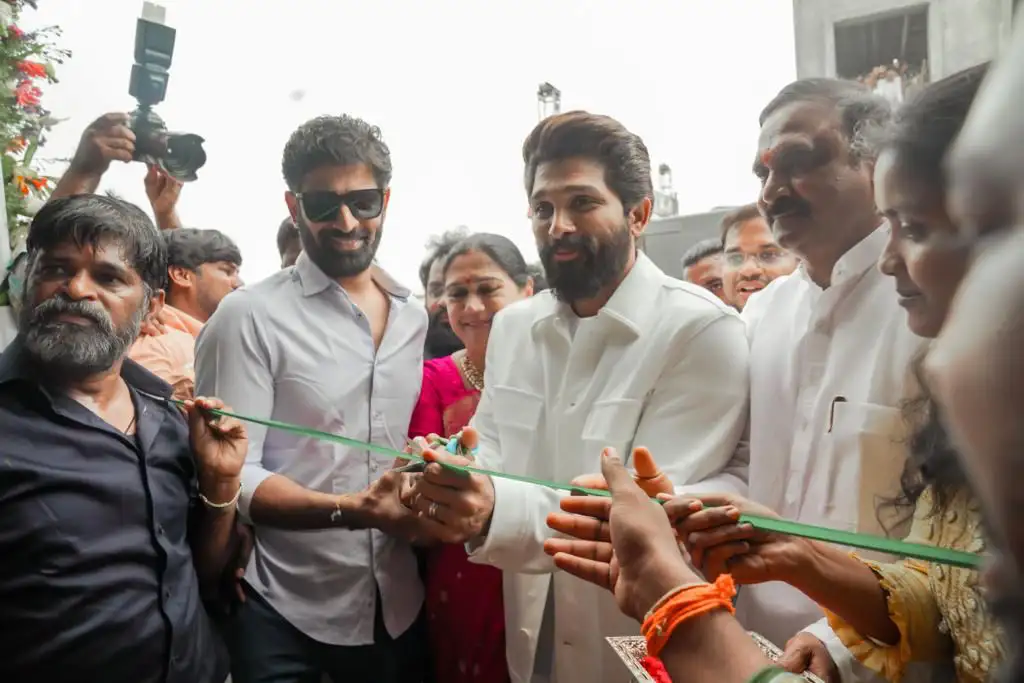 Allu Arjun at Nalgonda for Kancharla Conventions Opening Ceremony