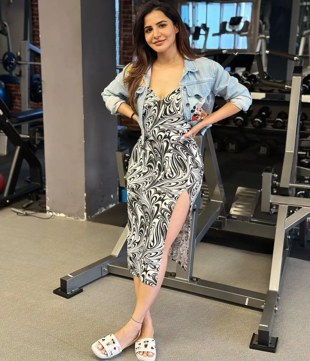 Ashu Reddy Poses in Gym with Western Dress