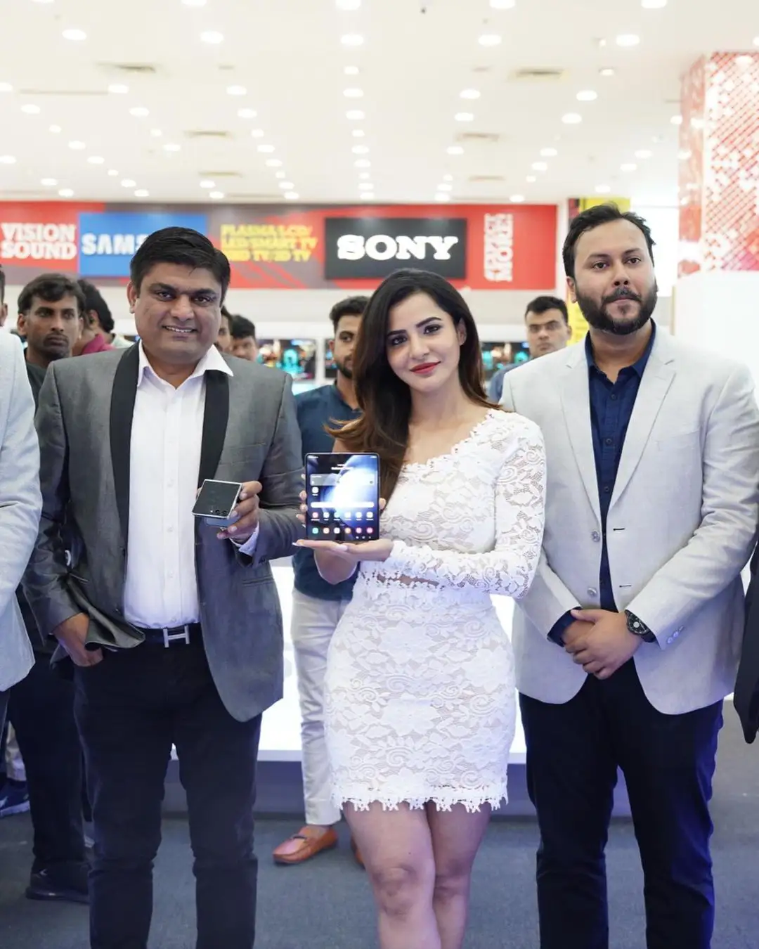 Ashu Reddy Stunning Looks in a Phone Launch Event