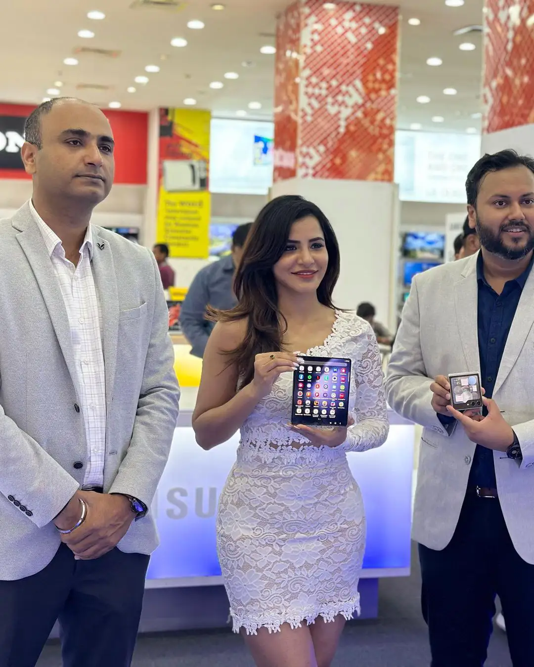 Ashu Reddy Stunning Looks in a Phone Launch Event