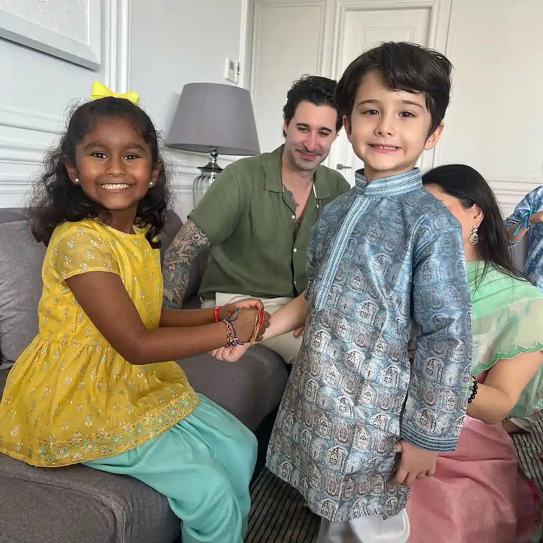 Bollywood Actress Sunny Leone Rakhi Celebration photos