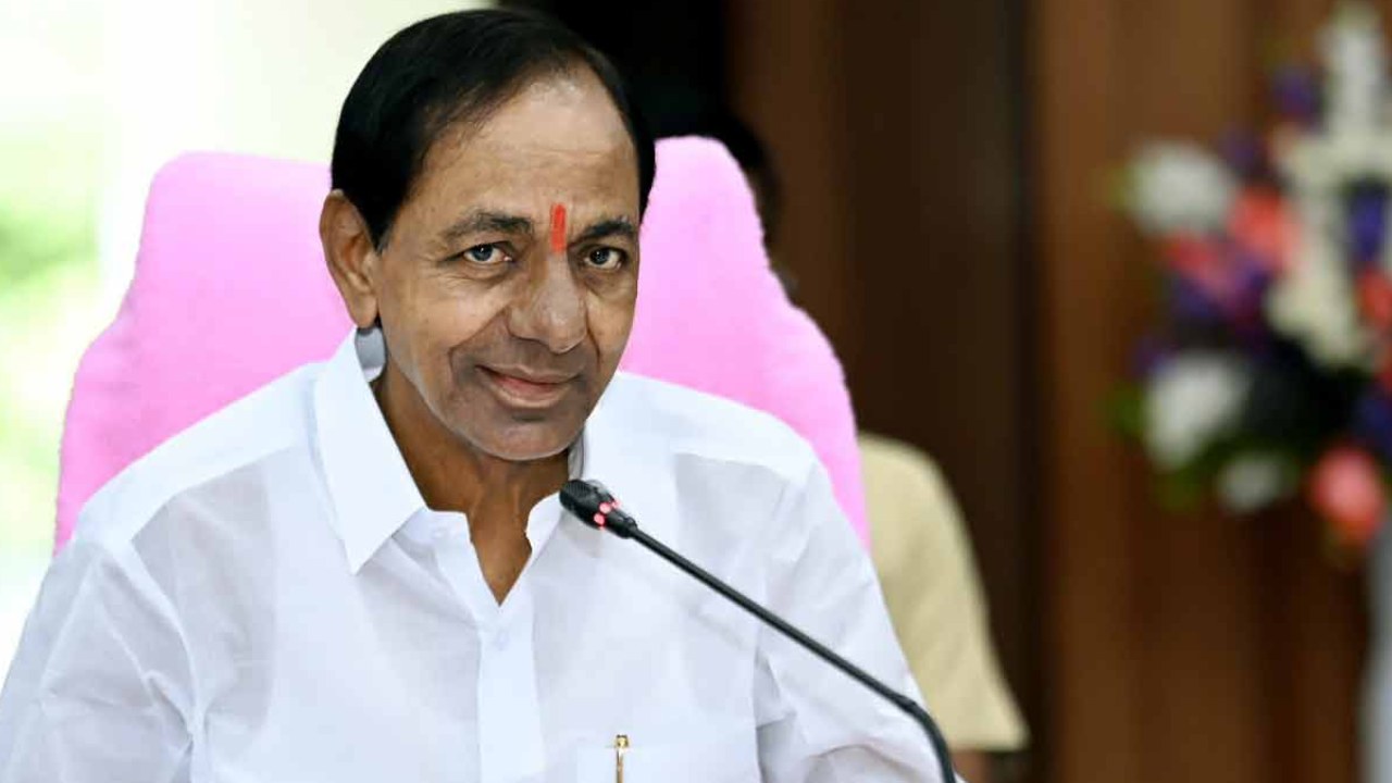Telangana Cabinet: సీఎం కేసీఆర్ కీలక నిర్ణయం.. ఆ ఉద్యోగులకు ఆగస్టు 15న సన్మానం.. ఎందుకోతెలుసా?