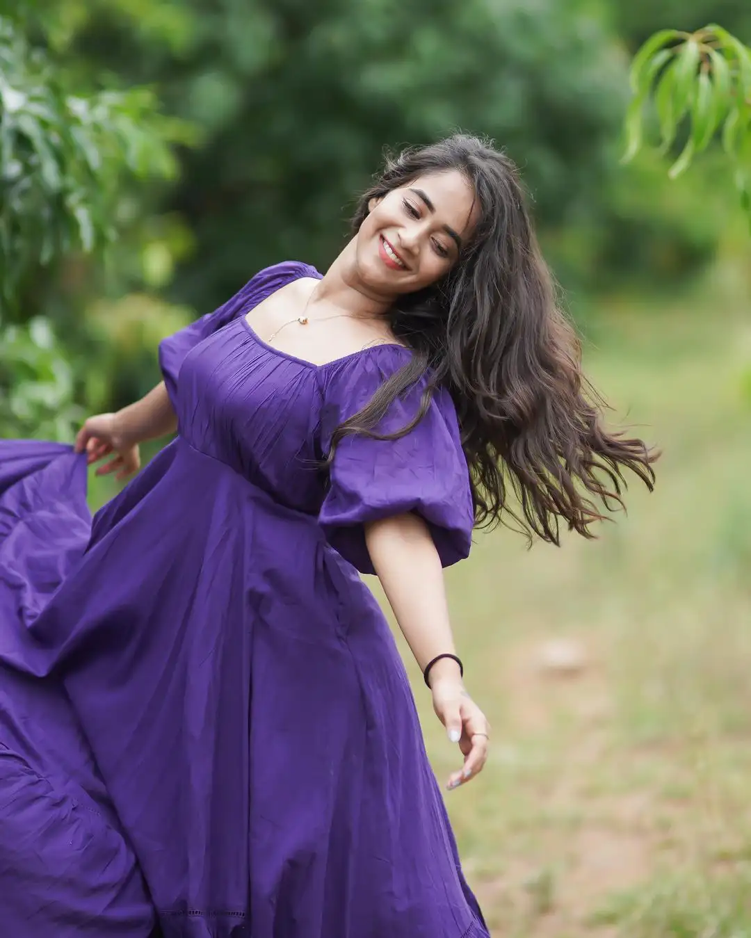 Deepthi Sunaina enjoying Nature