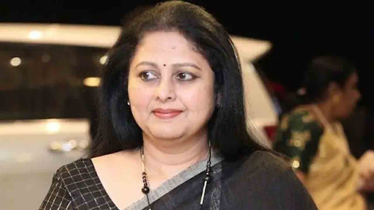 Jayasudha: బీజేపీ తీర్థం పుచ్చుకోనున్న జయసుధ.. ఆ రెండు నియోజకవర్గాలపై గురి..