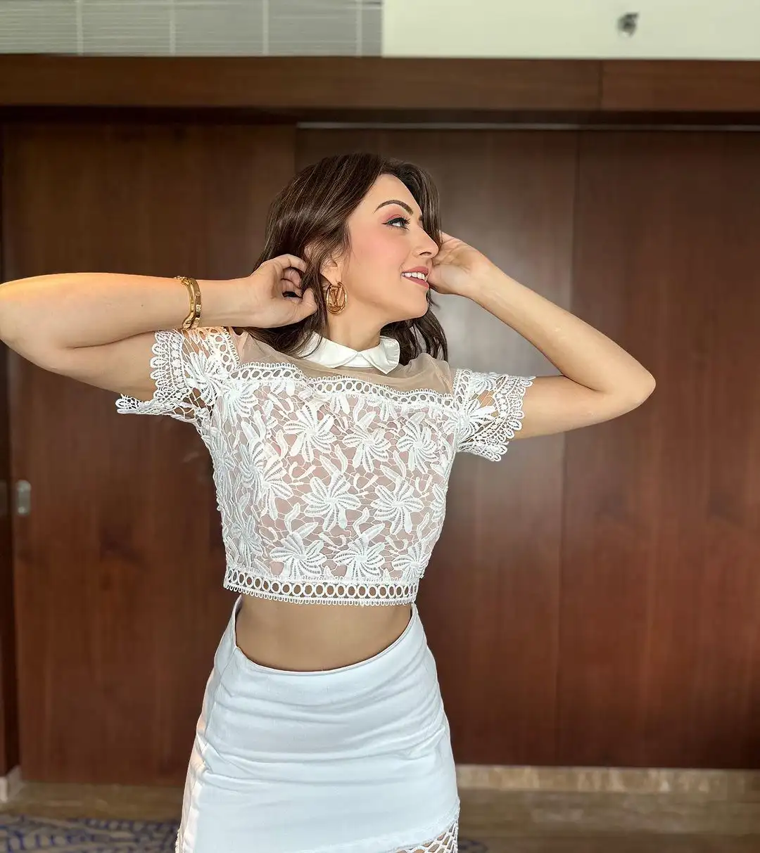 Hansika Motwani Beautiful Looks in White Dress