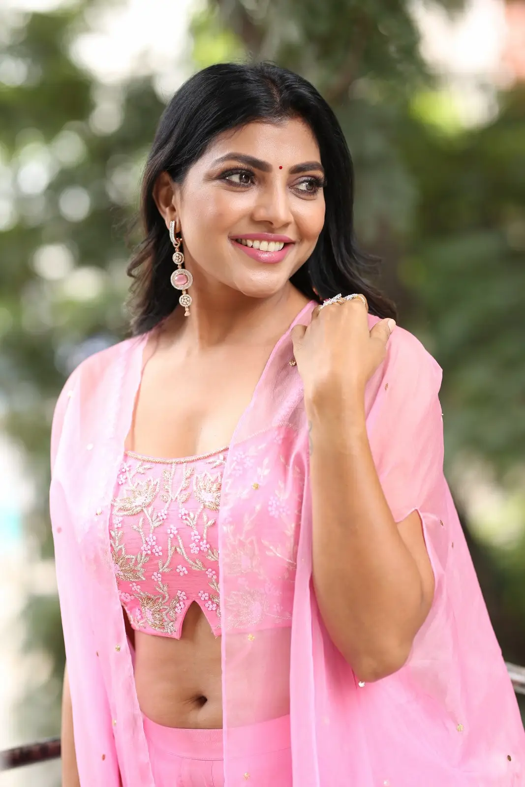 BiggBoss Fame Lahari Shari Stunning looks in Pink Dress