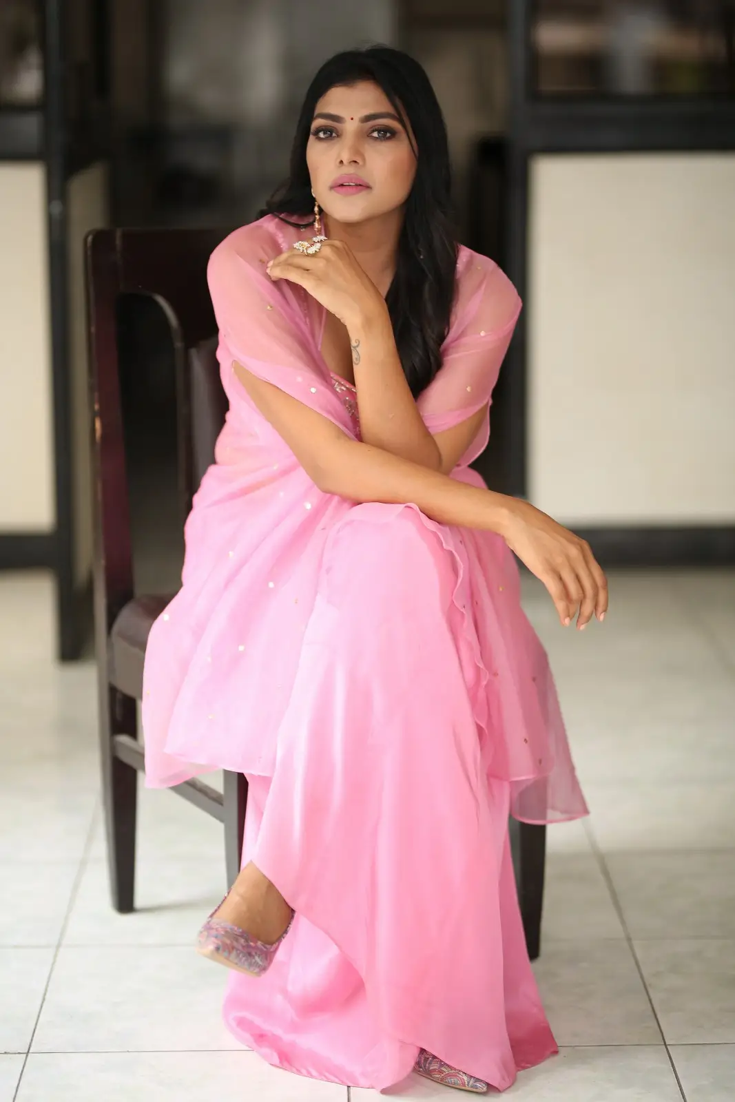 BiggBoss Fame Lahari Shari Stunning looks in Pink Dress