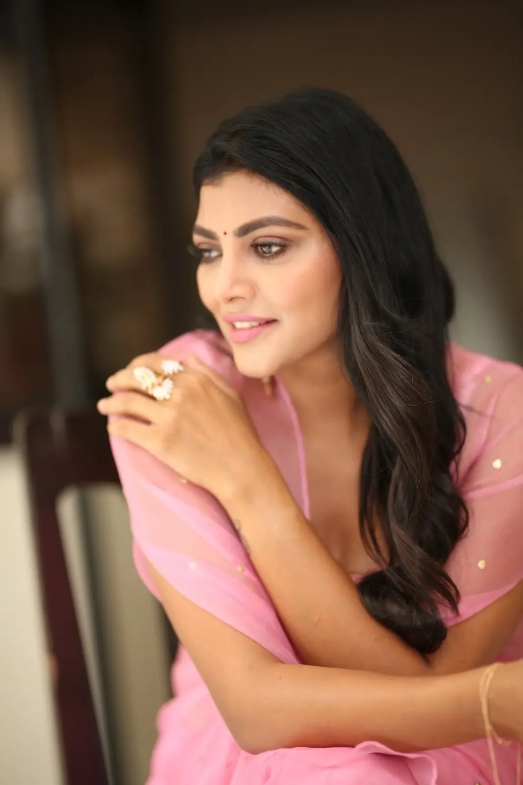 BiggBoss Fame Lahari Shari Stunning looks in Pink Dress