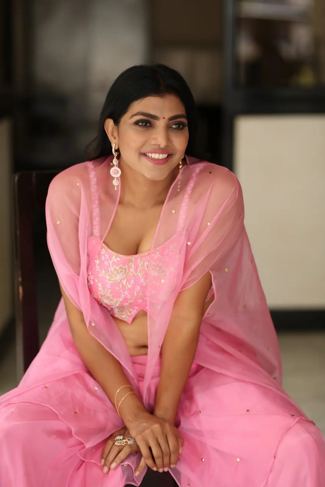 BiggBoss Fame Lahari Shari Stunning looks in Pink Dress