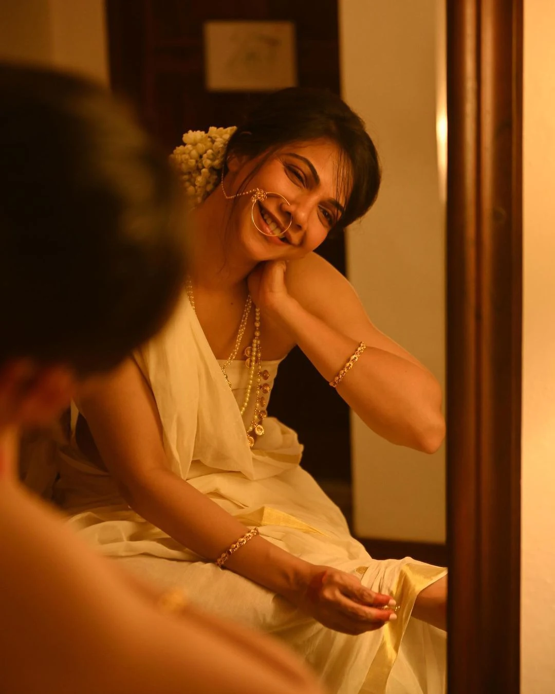 Madonna Sebastian latest saree photos on occasion of onam 2023