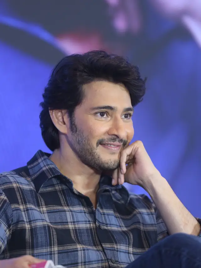 Mahesh Babu Handsome Looks in Big C 20 Years Event