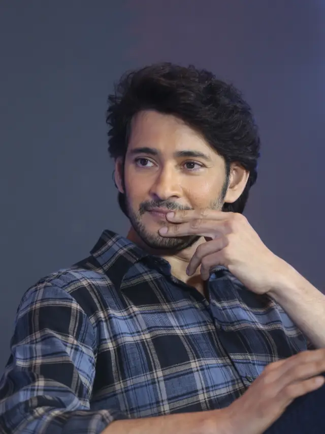 Mahesh Babu Handsome Looks in Big C 20 Years Event