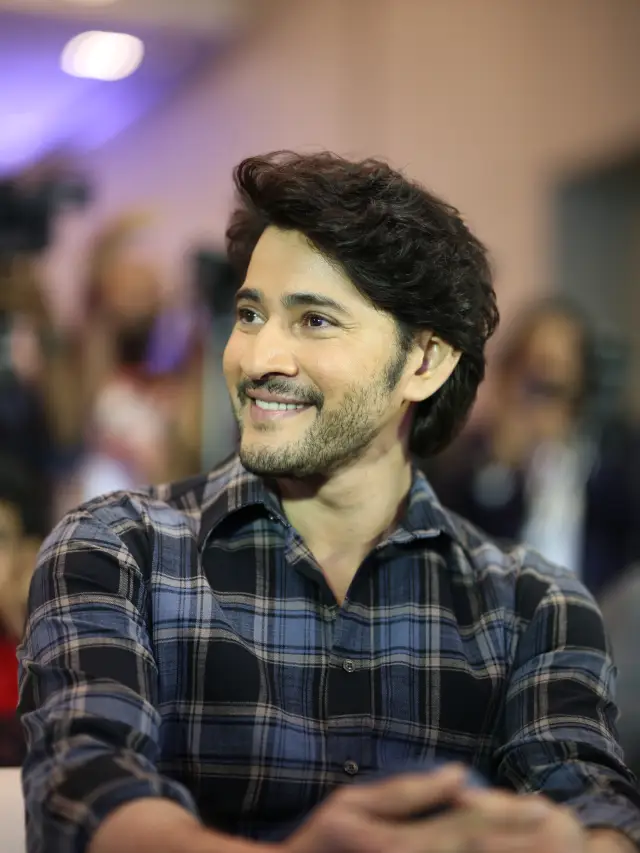 Mahesh Babu Handsome Looks in Big C 20 Years Event