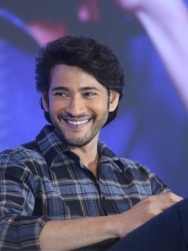 Mahesh Babu Handsome Looks in Big C 20 Years Event
