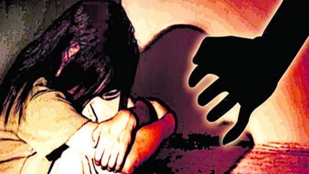 Girl assault : బెదిరించి టెన్త్ విద్యార్థినిపై కొంతకాలంగా అత్యాచారం, గర్భం దాల్చిన బాలిక