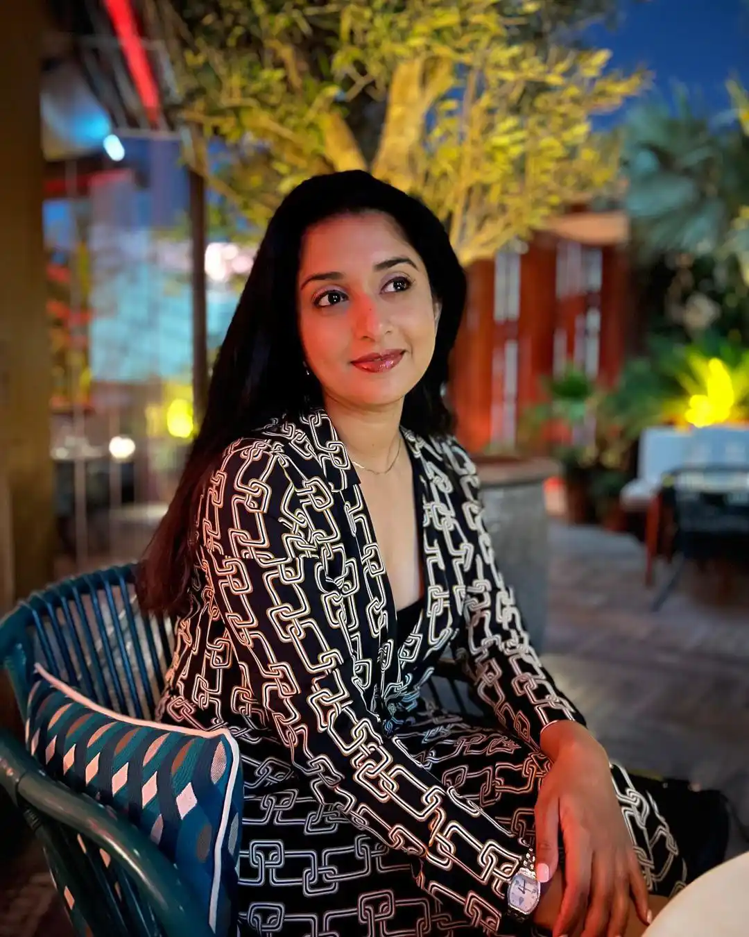 Meera Jasmine mesmerizing Looks