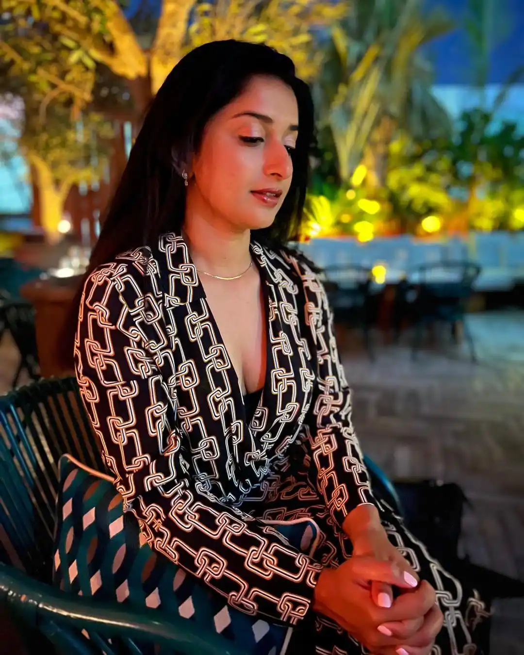 Meera Jasmine mesmerizing Looks