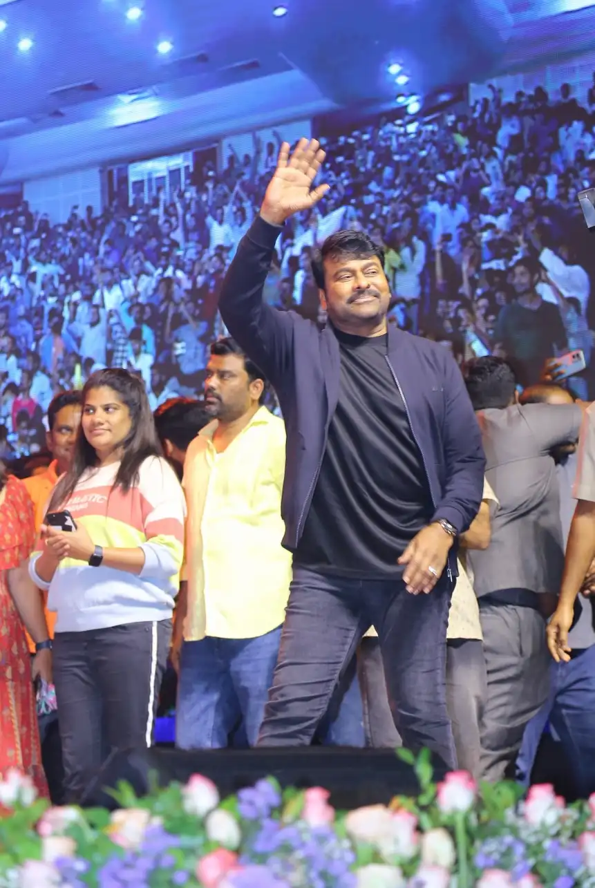 Megastar Chiranjeevi Mega Looks in Bholaa Shankar Pre Release Event