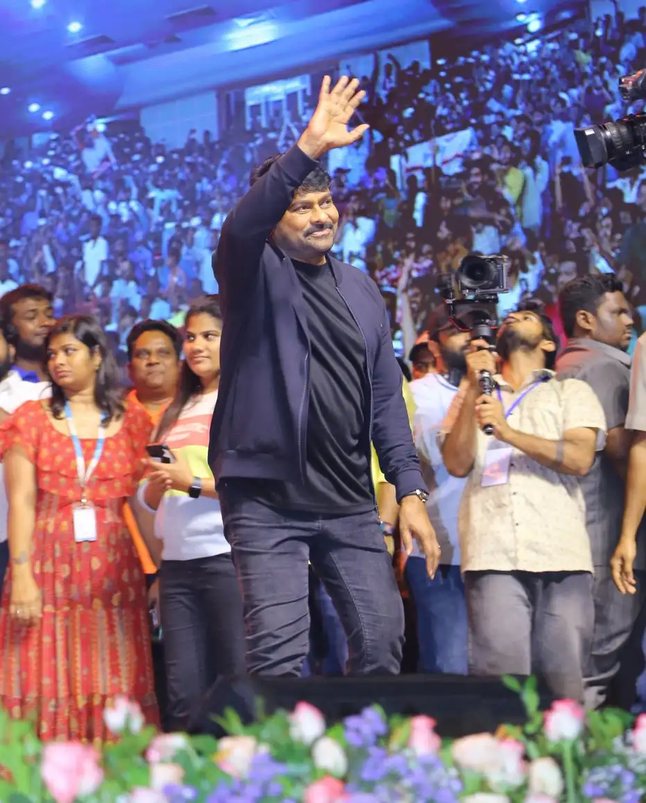 Megastar Chiranjeevi Mega Looks in Bholaa Shankar Pre Release Event