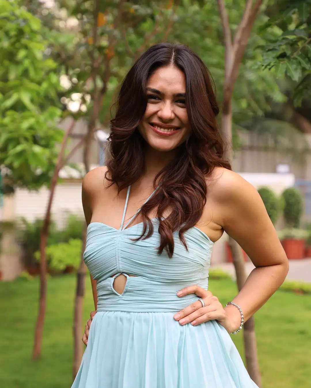 Mrunal Thakur latest photoshoot gone viral in social media