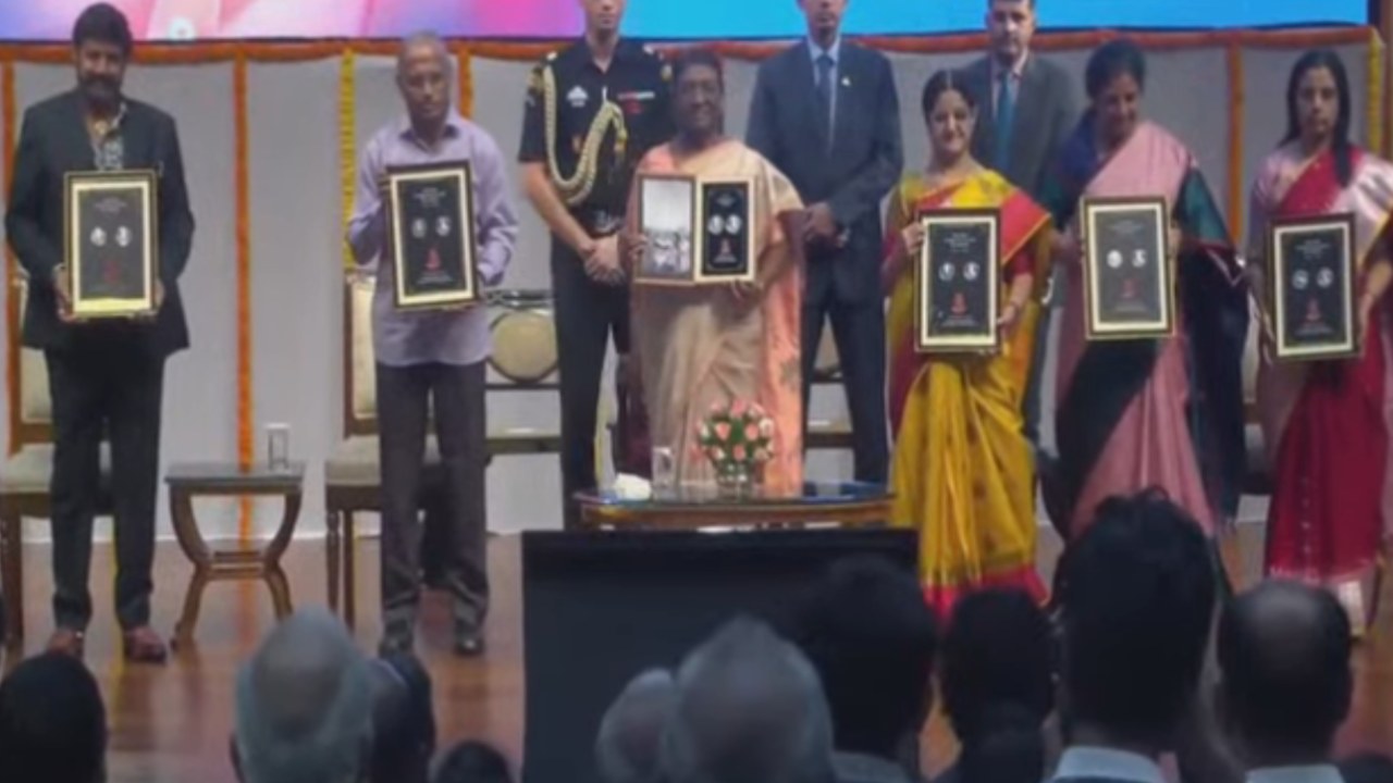 NTR 100 Rupees Coin Release: ఎన్టీఆర్ శతజయంతి స్మారక నాణెం విడుదల చేసిన రాష్ట్రపతి ద్రౌపది ముర్ము