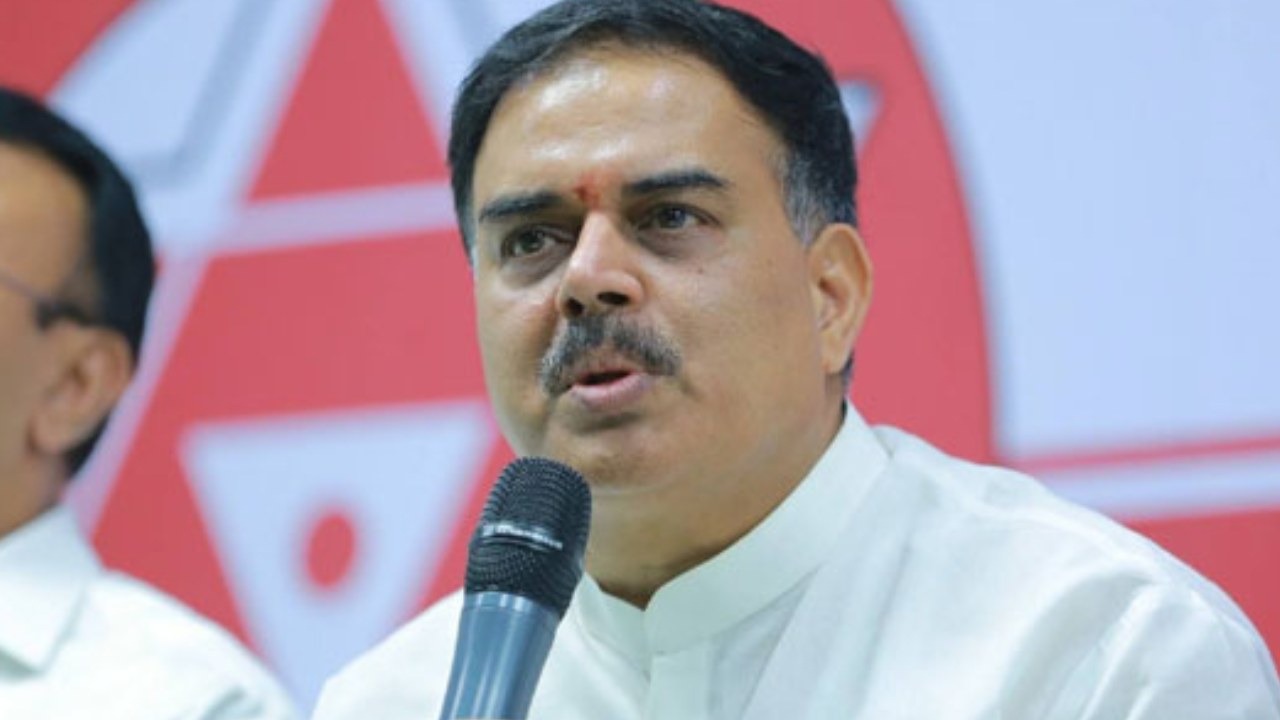 Nadendla Manohar: ఆ నియోజకవర్గం నాదే.. పోటీపై క్లారిటీ ఇచ్చిన జనసేన నాయకుడు నాదెండ్ల మనోహర్