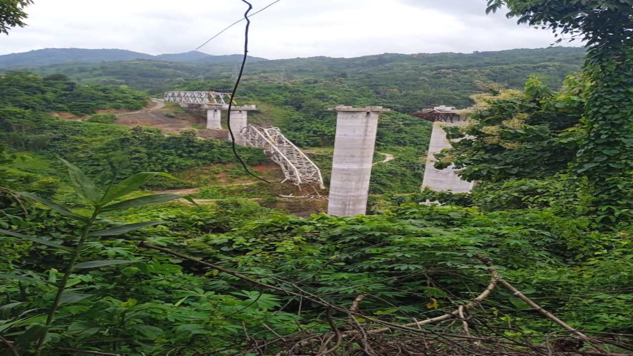 Mizoram : మిజోరంలో కూలిన నిర్మాణంలో ఉన్న రైల్వే వంతెన.. 17 మంది మృతి.. ఎక్స్ గ్రేషియా ప్రకటించిన ప్రధాని