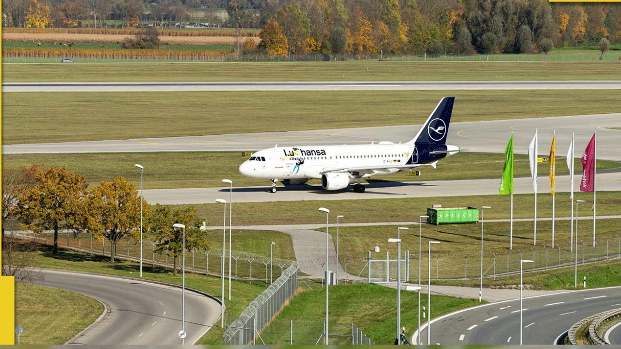 Noida airport : నోయిడా విమానాశ్రయం రన్‌వే ఈ ఏడాదిలోగా సిద్ధం: సీఎం యోగి ఆదిత్యనాథ్