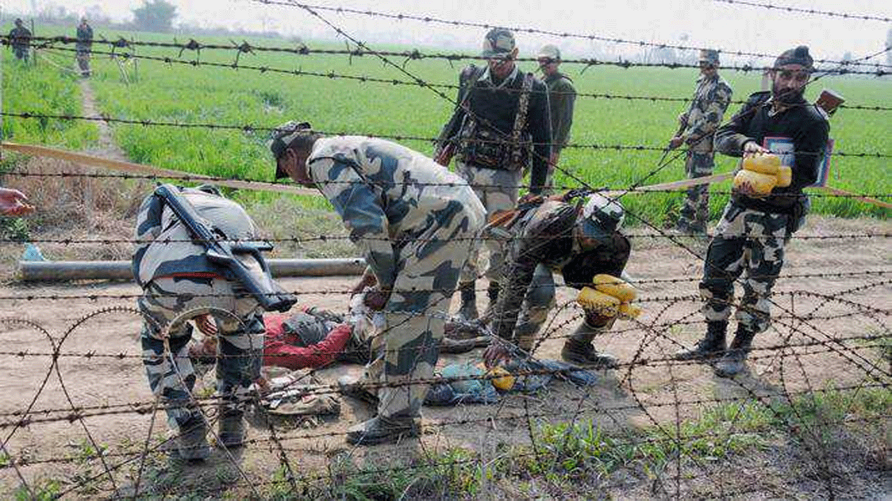 Pakistan : సరిహద్దుల్లో బీఎస్ఎఫ్ కాల్పులు..చొరబాటుదారుడి హతం