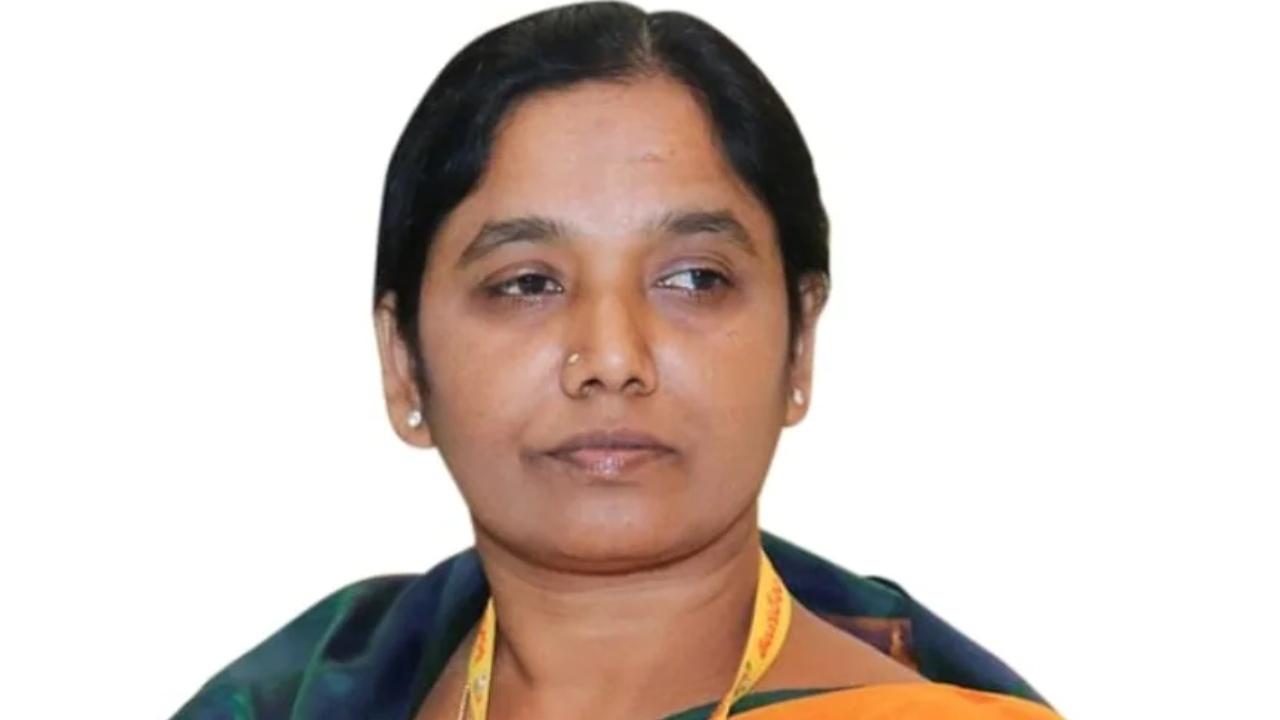 Paritala Sunitha : చంద్రబాబు ఒక్క మాట చెబితే.. వైఎస్ఆర్ గూండాలు రోడ్లపై తిరగలేరు : పరిటాల సునీత