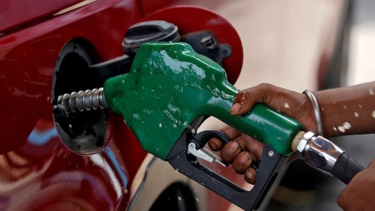 Petrol Price Hike: బాబోయ్.. పాకిస్థాన్‌లో భారీగా పెరిగిన ఇంధన ధరలు.. ఇప్పుడెంతో తెలుసా?
