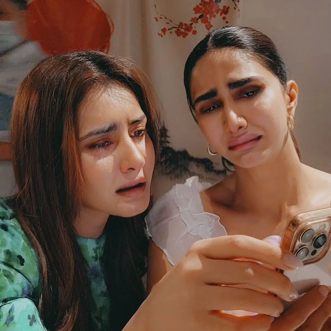 Raashi Khanna shares happy moments photos with friends on friendship day