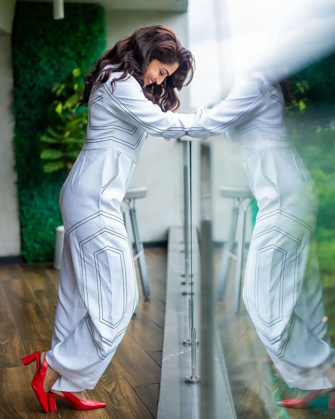 Reba Monica John Stunning looks in White Dress