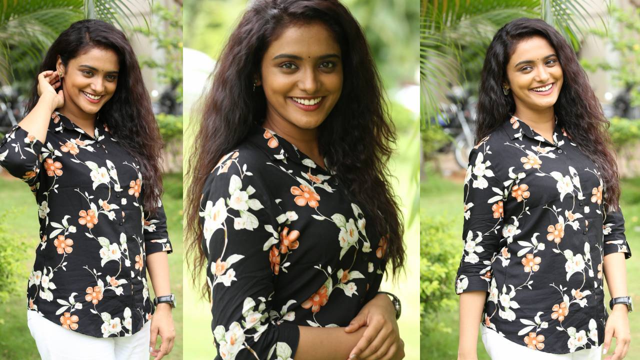 Roopa Koduvayur : మిస్టర్ ప్రగ్నెంట్ సినిమా ప్రమోషన్స్ లో రూప కొడువయుర్..