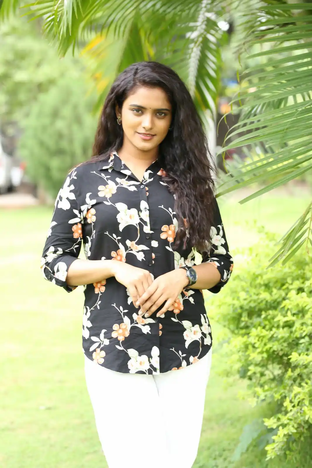 Roopa Koduvayur Cute Smiley Looks in Mr pregnant Movie Promotions