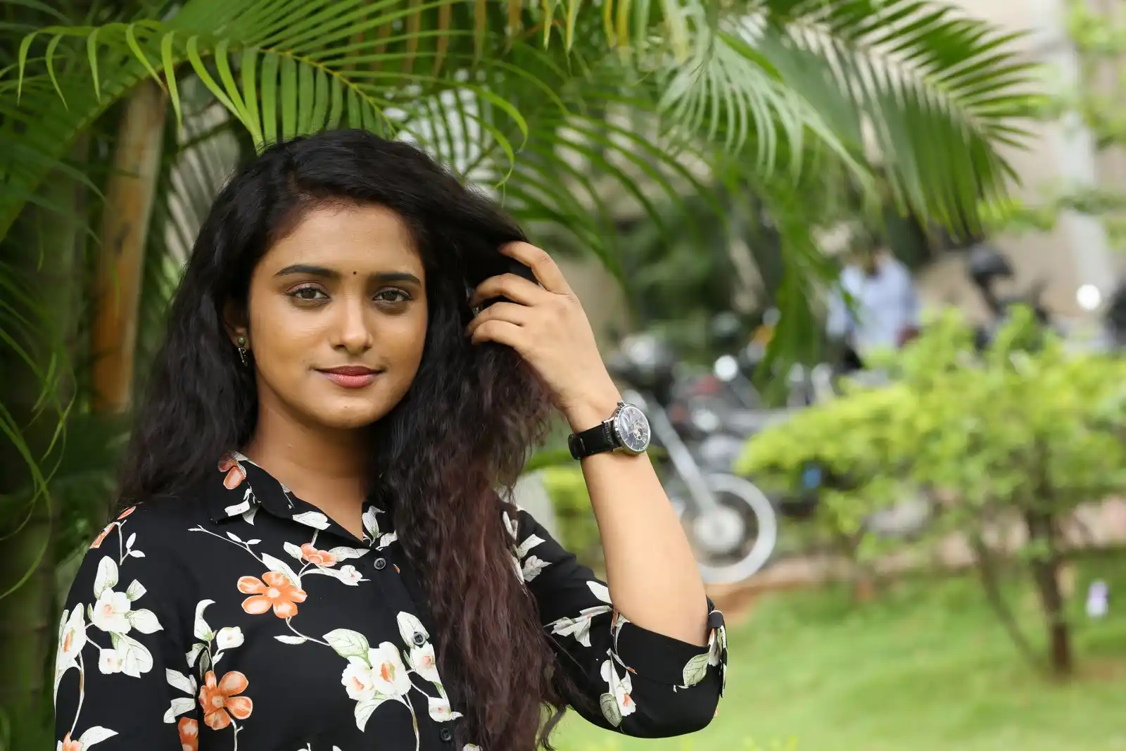 Roopa Koduvayur Cute Smiley Looks in Mr pregnant Movie Promotions