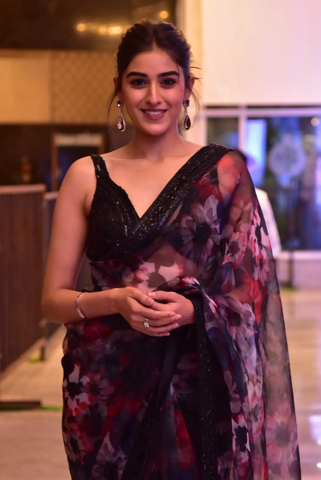 Sakshi Vaidya Stunning Looks at Gandeevadhari Arjuna Pre Release Event